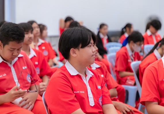 ภาพกิจกรรม  คณะวิทยาศาสตร์และเทคโนโลยี มหาวิทยาลัยราชภัฏกำแพงเพชร ร่วมกับโรงเรียนกำแพงเพชรพิทยาคม จัดกิจกรรมค่ายวิทยาศาสตร์นักเรียนห้องเรียนพิเศษวิทยาศาสตร์