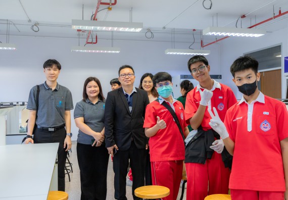 ภาพกิจกรรม  คณะวิทยาศาสตร์และเทคโนโลยี มหาวิทยาลัยราชภัฏกำแพงเพชร ร่วมกับโรงเรียนกำแพงเพชรพิทยาคม จัดกิจกรรมค่ายวิทยาศาสตร์นักเรียนห้องเรียนพิเศษวิทยาศาสตร์