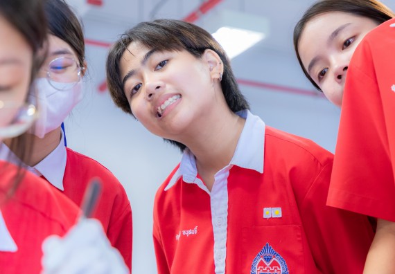 ภาพกิจกรรม  คณะวิทยาศาสตร์และเทคโนโลยี มหาวิทยาลัยราชภัฏกำแพงเพชร ร่วมกับโรงเรียนกำแพงเพชรพิทยาคม จัดกิจกรรมค่ายวิทยาศาสตร์นักเรียนห้องเรียนพิเศษวิทยาศาสตร์