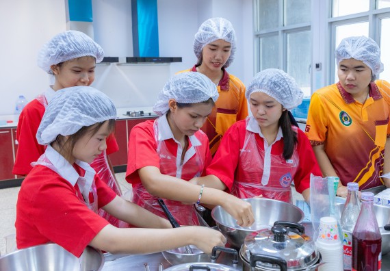 ภาพกิจกรรม  คณะวิทยาศาสตร์และเทคโนโลยี มหาวิทยาลัยราชภัฏกำแพงเพชร ร่วมกับโรงเรียนกำแพงเพชรพิทยาคม จัดกิจกรรมค่ายวิทยาศาสตร์นักเรียนห้องเรียนพิเศษวิทยาศาสตร์