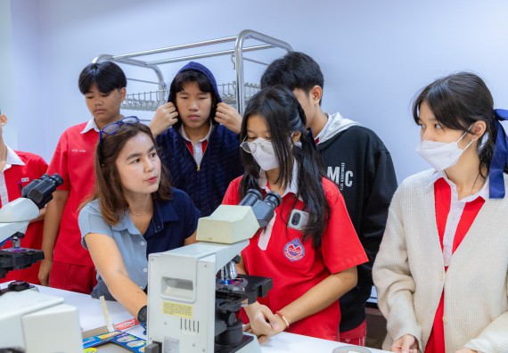 ภาพกิจกรรม  คณะวิทยาศาสตร์และเทคโนโลยี มหาวิทยาลัยราชภัฏกำแพงเพชร ร่วมกับโรงเรียนกำแพงเพชรพิทยาคม จัดกิจกรรมค่ายวิทยาศาสตร์นักเรียนห้องเรียนพิเศษวิทยาศาสตร์