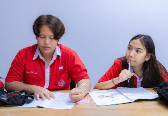 ภาพกิจกรรม  คณะวิทยาศาสตร์และเทคโนโลยี มหาวิทยาลัยราชภัฏกำแพงเพชร ร่วมกับโรงเรียนกำแพงเพชรพิทยาคม จัดกิจกรรมค่ายวิทยาศาสตร์นักเรียนห้องเรียนพิเศษวิทยาศาสตร์