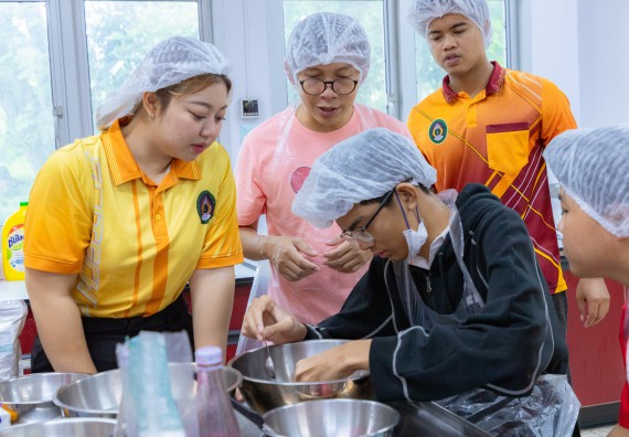 ภาพกิจกรรม  คณะวิทยาศาสตร์และเทคโนโลยี มหาวิทยาลัยราชภัฏกำแพงเพชร ร่วมกับโรงเรียนกำแพงเพชรพิทยาคม จัดกิจกรรมค่ายวิทยาศาสตร์นักเรียนห้องเรียนพิเศษวิทยาศาสตร์