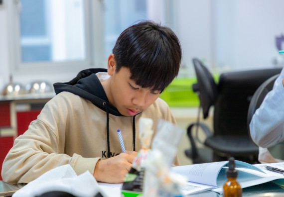 ภาพกิจกรรม  คณะวิทยาศาสตร์และเทคโนโลยี มหาวิทยาลัยราชภัฏกำแพงเพชร ร่วมกับโรงเรียนกำแพงเพชรพิทยาคม จัดกิจกรรมค่ายวิทยาศาสตร์นักเรียนห้องเรียนพิเศษวิทยาศาสตร์