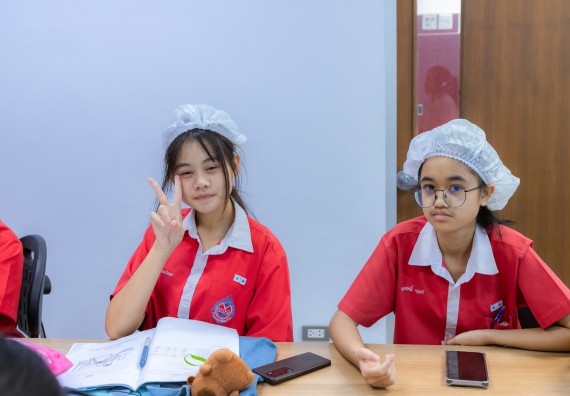 ภาพกิจกรรม  คณะวิทยาศาสตร์และเทคโนโลยี มหาวิทยาลัยราชภัฏกำแพงเพชร ร่วมกับโรงเรียนกำแพงเพชรพิทยาคม จัดกิจกรรมค่ายวิทยาศาสตร์นักเรียนห้องเรียนพิเศษวิทยาศาสตร์