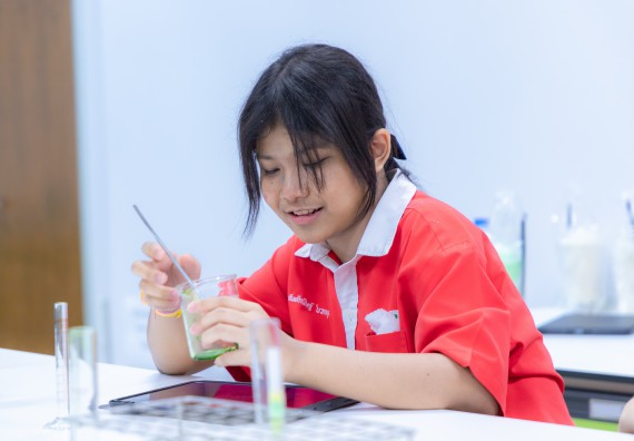 ภาพกิจกรรม  คณะวิทยาศาสตร์และเทคโนโลยี มหาวิทยาลัยราชภัฏกำแพงเพชร ร่วมกับโรงเรียนกำแพงเพชรพิทยาคม จัดกิจกรรมค่ายวิทยาศาสตร์นักเรียนห้องเรียนพิเศษวิทยาศาสตร์