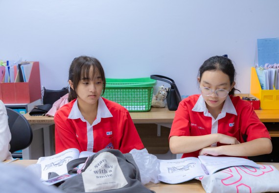 ภาพกิจกรรม  คณะวิทยาศาสตร์และเทคโนโลยี มหาวิทยาลัยราชภัฏกำแพงเพชร ร่วมกับโรงเรียนกำแพงเพชรพิทยาคม จัดกิจกรรมค่ายวิทยาศาสตร์นักเรียนห้องเรียนพิเศษวิทยาศาสตร์