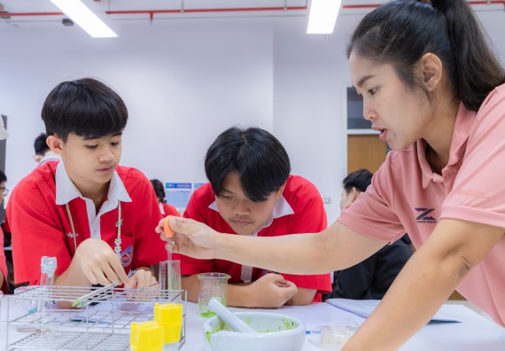 ภาพกิจกรรม  คณะวิทยาศาสตร์และเทคโนโลยี มหาวิทยาลัยราชภัฏกำแพงเพชร ร่วมกับโรงเรียนกำแพงเพชรพิทยาคม จัดกิจกรรมค่ายวิทยาศาสตร์นักเรียนห้องเรียนพิเศษวิทยาศาสตร์