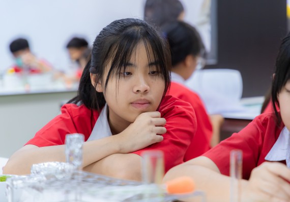 ภาพกิจกรรม  คณะวิทยาศาสตร์และเทคโนโลยี มหาวิทยาลัยราชภัฏกำแพงเพชร ร่วมกับโรงเรียนกำแพงเพชรพิทยาคม จัดกิจกรรมค่ายวิทยาศาสตร์นักเรียนห้องเรียนพิเศษวิทยาศาสตร์