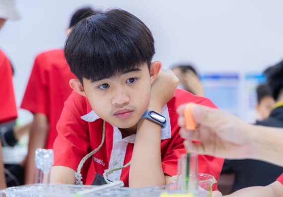 ภาพกิจกรรม  คณะวิทยาศาสตร์และเทคโนโลยี มหาวิทยาลัยราชภัฏกำแพงเพชร ร่วมกับโรงเรียนกำแพงเพชรพิทยาคม จัดกิจกรรมค่ายวิทยาศาสตร์นักเรียนห้องเรียนพิเศษวิทยาศาสตร์