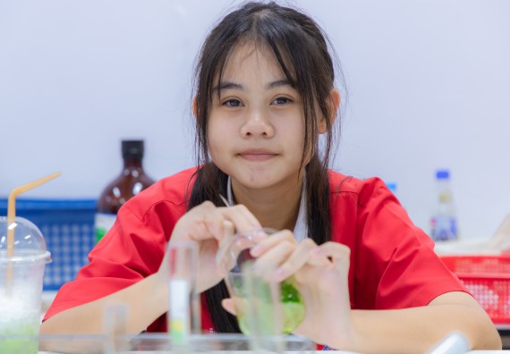 ภาพกิจกรรม  คณะวิทยาศาสตร์และเทคโนโลยี มหาวิทยาลัยราชภัฏกำแพงเพชร ร่วมกับโรงเรียนกำแพงเพชรพิทยาคม จัดกิจกรรมค่ายวิทยาศาสตร์นักเรียนห้องเรียนพิเศษวิทยาศาสตร์