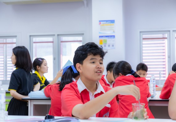 ภาพกิจกรรม  คณะวิทยาศาสตร์และเทคโนโลยี มหาวิทยาลัยราชภัฏกำแพงเพชร ร่วมกับโรงเรียนกำแพงเพชรพิทยาคม จัดกิจกรรมค่ายวิทยาศาสตร์นักเรียนห้องเรียนพิเศษวิทยาศาสตร์