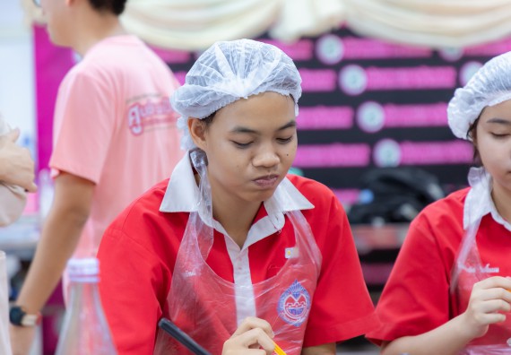 ภาพกิจกรรม  คณะวิทยาศาสตร์และเทคโนโลยี มหาวิทยาลัยราชภัฏกำแพงเพชร ร่วมกับโรงเรียนกำแพงเพชรพิทยาคม จัดกิจกรรมค่ายวิทยาศาสตร์นักเรียนห้องเรียนพิเศษวิทยาศาสตร์