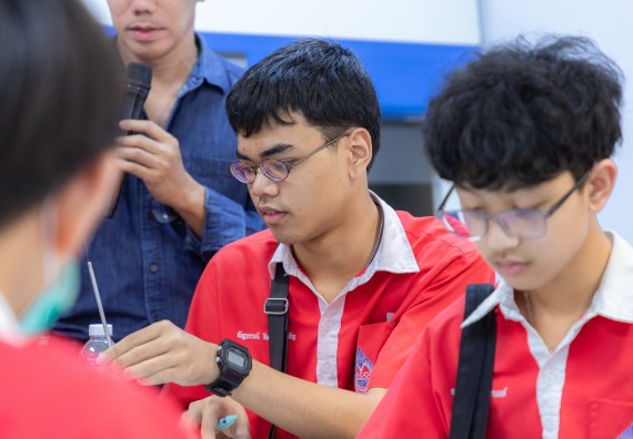 ภาพกิจกรรม  คณะวิทยาศาสตร์และเทคโนโลยี มหาวิทยาลัยราชภัฏกำแพงเพชร ร่วมกับโรงเรียนกำแพงเพชรพิทยาคม จัดกิจกรรมค่ายวิทยาศาสตร์นักเรียนห้องเรียนพิเศษวิทยาศาสตร์