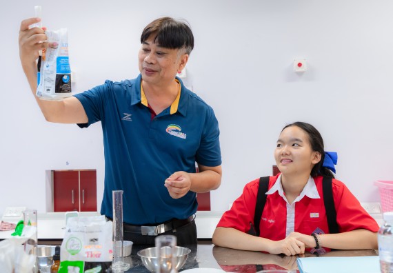 ภาพกิจกรรม  คณะวิทยาศาสตร์และเทคโนโลยี มหาวิทยาลัยราชภัฏกำแพงเพชร ร่วมกับโรงเรียนกำแพงเพชรพิทยาคม จัดกิจกรรมค่ายวิทยาศาสตร์นักเรียนห้องเรียนพิเศษวิทยาศาสตร์