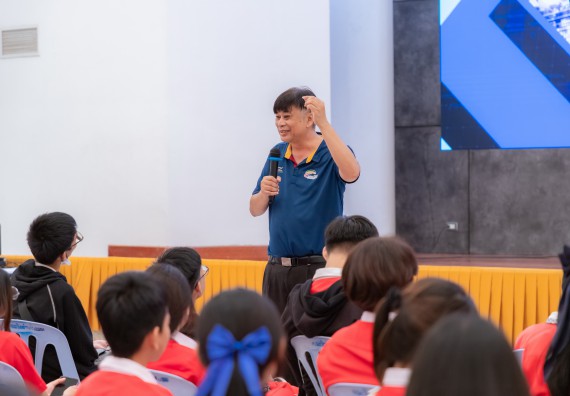 ภาพกิจกรรม  คณะวิทยาศาสตร์และเทคโนโลยี มหาวิทยาลัยราชภัฏกำแพงเพชร ร่วมกับโรงเรียนกำแพงเพชรพิทยาคม จัดกิจกรรมค่ายวิทยาศาสตร์นักเรียนห้องเรียนพิเศษวิทยาศาสตร์