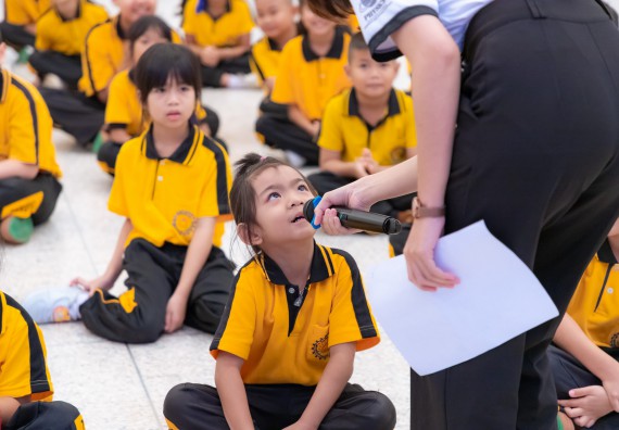 ภาพกิจกรรม  คณะวิทยาศาสตร์และเทคโนโลยี มหาวิทยาลัยราชภัฏกำแพงเพชร ร่วมกับโรงเรียนเทศบาล 2 (วัดทุ่งสวน) จัดกิจกรรมค่ายปฏิบัติการทางวิทยาศาสตร์ โรงเรียนเทศบาล 2 (วัดทุ่งสวน) ตามโครงการห้องเรียนอัจฉริยะ ให้กับนักเรียนระดับชั้นประถมศึกษาปีที่ 1-4