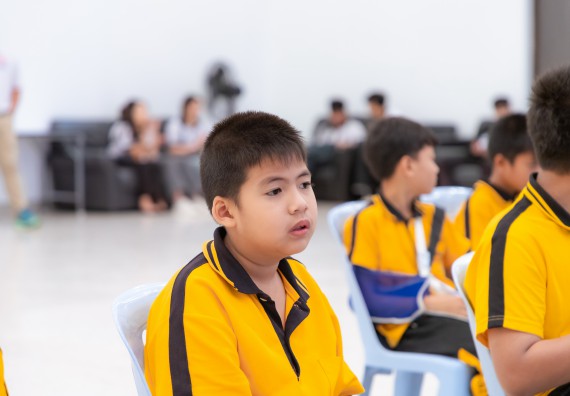 ภาพกิจกรรม  คณะวิทยาศาสตร์และเทคโนโลยี มหาวิทยาลัยราชภัฏกำแพงเพชร ร่วมกับโรงเรียนเทศบาล 2 (วัดทุ่งสวน) จัดกิจกรรมค่ายปฏิบัติการทางวิทยาศาสตร์ โรงเรียนเทศบาล 2 (วัดทุ่งสวน) ตามโครงการห้องเรียนอัจฉริยะ ให้กับนักเรียนระดับชั้นประถมศึกษาปีที่ 1-4