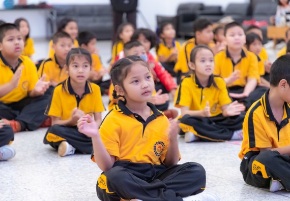 ภาพกิจกรรม  คณะวิทยาศาสตร์และเทคโนโลยี มหาวิทยาลัยราชภัฏกำแพงเพชร ร่วมกับโรงเรียนเทศบาล 2 (วัดทุ่งสวน) จัดกิจกรรมค่ายปฏิบัติการทางวิทยาศาสตร์ โรงเรียนเทศบาล 2 (วัดทุ่งสวน) ตามโครงการห้องเรียนอัจฉริยะ ให้กับนักเรียนระดับชั้นประถมศึกษาปีที่ 1-4