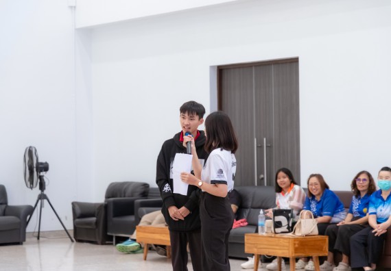 ภาพกิจกรรม  คณะวิทยาศาสตร์และเทคโนโลยี มหาวิทยาลัยราชภัฏกำแพงเพชร ร่วมกับโรงเรียนเทศบาล 2 (วัดทุ่งสวน) จัดกิจกรรมค่ายปฏิบัติการทางวิทยาศาสตร์ โรงเรียนเทศบาล 2 (วัดทุ่งสวน) ตามโครงการห้องเรียนอัจฉริยะ ให้กับนักเรียนระดับชั้นประถมศึกษาปีที่ 1-4