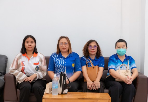 ภาพกิจกรรม  คณะวิทยาศาสตร์และเทคโนโลยี มหาวิทยาลัยราชภัฏกำแพงเพชร ร่วมกับโรงเรียนเทศบาล 2 (วัดทุ่งสวน) จัดกิจกรรมค่ายปฏิบัติการทางวิทยาศาสตร์ โรงเรียนเทศบาล 2 (วัดทุ่งสวน) ตามโครงการห้องเรียนอัจฉริยะ ให้กับนักเรียนระดับชั้นประถมศึกษาปีที่ 1-4