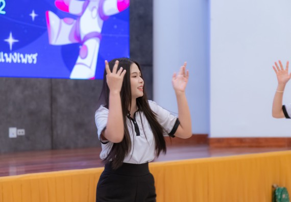 ภาพกิจกรรม  คณะวิทยาศาสตร์และเทคโนโลยี มหาวิทยาลัยราชภัฏกำแพงเพชร ร่วมกับโรงเรียนเทศบาล 2 (วัดทุ่งสวน) จัดกิจกรรมค่ายปฏิบัติการทางวิทยาศาสตร์ โรงเรียนเทศบาล 2 (วัดทุ่งสวน) ตามโครงการห้องเรียนอัจฉริยะ ให้กับนักเรียนระดับชั้นประถมศึกษาปีที่ 1-4