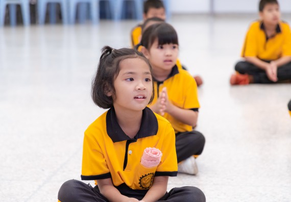 ภาพกิจกรรม  คณะวิทยาศาสตร์และเทคโนโลยี มหาวิทยาลัยราชภัฏกำแพงเพชร ร่วมกับโรงเรียนเทศบาล 2 (วัดทุ่งสวน) จัดกิจกรรมค่ายปฏิบัติการทางวิทยาศาสตร์ โรงเรียนเทศบาล 2 (วัดทุ่งสวน) ตามโครงการห้องเรียนอัจฉริยะ ให้กับนักเรียนระดับชั้นประถมศึกษาปีที่ 1-4