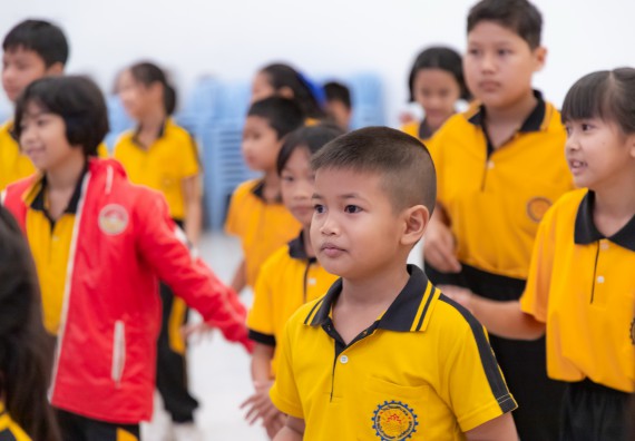 ภาพกิจกรรม  คณะวิทยาศาสตร์และเทคโนโลยี มหาวิทยาลัยราชภัฏกำแพงเพชร ร่วมกับโรงเรียนเทศบาล 2 (วัดทุ่งสวน) จัดกิจกรรมค่ายปฏิบัติการทางวิทยาศาสตร์ โรงเรียนเทศบาล 2 (วัดทุ่งสวน) ตามโครงการห้องเรียนอัจฉริยะ ให้กับนักเรียนระดับชั้นประถมศึกษาปีที่ 1-4