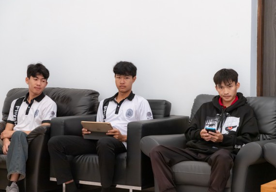 ภาพกิจกรรม  คณะวิทยาศาสตร์และเทคโนโลยี มหาวิทยาลัยราชภัฏกำแพงเพชร ร่วมกับโรงเรียนเทศบาล 2 (วัดทุ่งสวน) จัดกิจกรรมค่ายปฏิบัติการทางวิทยาศาสตร์ โรงเรียนเทศบาล 2 (วัดทุ่งสวน) ตามโครงการห้องเรียนอัจฉริยะ ให้กับนักเรียนระดับชั้นประถมศึกษาปีที่ 1-4