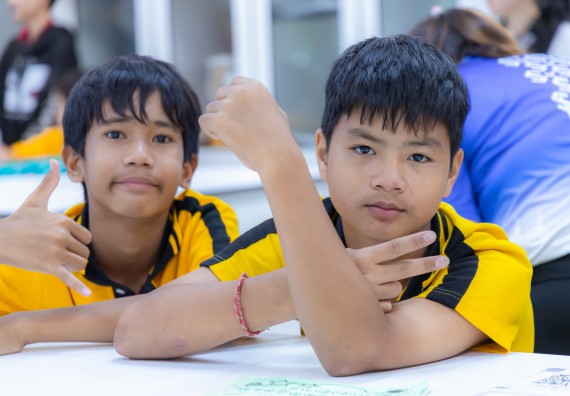 ภาพกิจกรรม  คณะวิทยาศาสตร์และเทคโนโลยี มหาวิทยาลัยราชภัฏกำแพงเพชร ร่วมกับโรงเรียนเทศบาล 2 (วัดทุ่งสวน) จัดกิจกรรมค่ายปฏิบัติการทางวิทยาศาสตร์ โรงเรียนเทศบาล 2 (วัดทุ่งสวน) ตามโครงการห้องเรียนอัจฉริยะ ให้กับนักเรียนระดับชั้นประถมศึกษาปีที่ 1-4