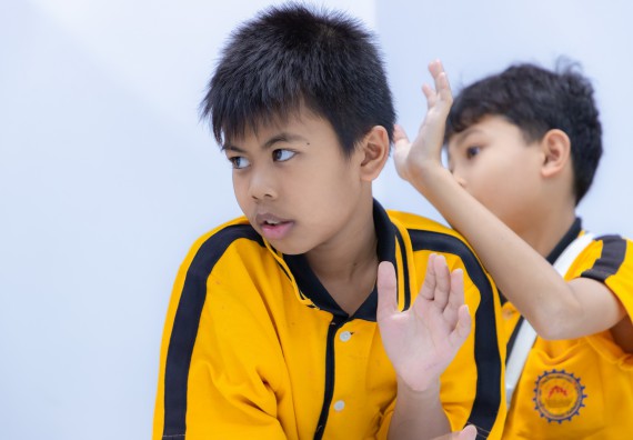 ภาพกิจกรรม  คณะวิทยาศาสตร์และเทคโนโลยี มหาวิทยาลัยราชภัฏกำแพงเพชร ร่วมกับโรงเรียนเทศบาล 2 (วัดทุ่งสวน) จัดกิจกรรมค่ายปฏิบัติการทางวิทยาศาสตร์ โรงเรียนเทศบาล 2 (วัดทุ่งสวน) ตามโครงการห้องเรียนอัจฉริยะ ให้กับนักเรียนระดับชั้นประถมศึกษาปีที่ 1-4