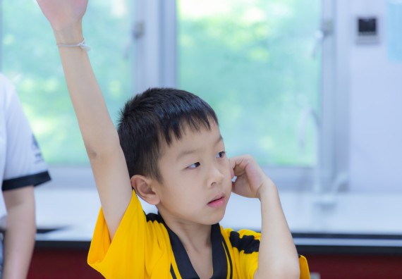 ภาพกิจกรรม  คณะวิทยาศาสตร์และเทคโนโลยี มหาวิทยาลัยราชภัฏกำแพงเพชร ร่วมกับโรงเรียนเทศบาล 2 (วัดทุ่งสวน) จัดกิจกรรมค่ายปฏิบัติการทางวิทยาศาสตร์ โรงเรียนเทศบาล 2 (วัดทุ่งสวน) ตามโครงการห้องเรียนอัจฉริยะ ให้กับนักเรียนระดับชั้นประถมศึกษาปีที่ 1-4