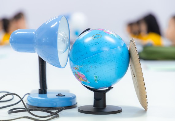 ภาพกิจกรรม  คณะวิทยาศาสตร์และเทคโนโลยี มหาวิทยาลัยราชภัฏกำแพงเพชร ร่วมกับโรงเรียนเทศบาล 2 (วัดทุ่งสวน) จัดกิจกรรมค่ายปฏิบัติการทางวิทยาศาสตร์ โรงเรียนเทศบาล 2 (วัดทุ่งสวน) ตามโครงการห้องเรียนอัจฉริยะ ให้กับนักเรียนระดับชั้นประถมศึกษาปีที่ 1-4