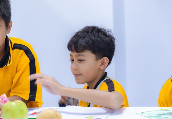 ภาพกิจกรรม  คณะวิทยาศาสตร์และเทคโนโลยี มหาวิทยาลัยราชภัฏกำแพงเพชร ร่วมกับโรงเรียนเทศบาล 2 (วัดทุ่งสวน) จัดกิจกรรมค่ายปฏิบัติการทางวิทยาศาสตร์ โรงเรียนเทศบาล 2 (วัดทุ่งสวน) ตามโครงการห้องเรียนอัจฉริยะ ให้กับนักเรียนระดับชั้นประถมศึกษาปีที่ 1-4