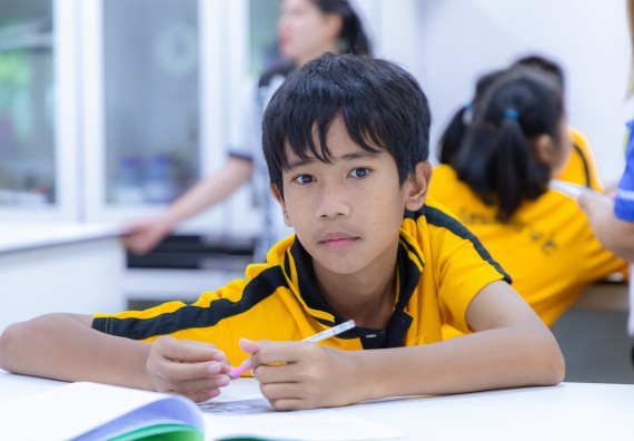 ภาพกิจกรรม  คณะวิทยาศาสตร์และเทคโนโลยี มหาวิทยาลัยราชภัฏกำแพงเพชร ร่วมกับโรงเรียนเทศบาล 2 (วัดทุ่งสวน) จัดกิจกรรมค่ายปฏิบัติการทางวิทยาศาสตร์ โรงเรียนเทศบาล 2 (วัดทุ่งสวน) ตามโครงการห้องเรียนอัจฉริยะ ให้กับนักเรียนระดับชั้นประถมศึกษาปีที่ 1-4