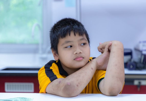 ภาพกิจกรรม  คณะวิทยาศาสตร์และเทคโนโลยี มหาวิทยาลัยราชภัฏกำแพงเพชร ร่วมกับโรงเรียนเทศบาล 2 (วัดทุ่งสวน) จัดกิจกรรมค่ายปฏิบัติการทางวิทยาศาสตร์ โรงเรียนเทศบาล 2 (วัดทุ่งสวน) ตามโครงการห้องเรียนอัจฉริยะ ให้กับนักเรียนระดับชั้นประถมศึกษาปีที่ 1-4