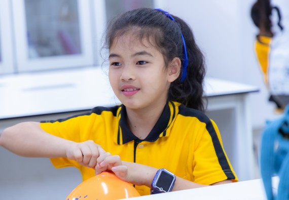 ภาพกิจกรรม  คณะวิทยาศาสตร์และเทคโนโลยี มหาวิทยาลัยราชภัฏกำแพงเพชร ร่วมกับโรงเรียนเทศบาล 2 (วัดทุ่งสวน) จัดกิจกรรมค่ายปฏิบัติการทางวิทยาศาสตร์ โรงเรียนเทศบาล 2 (วัดทุ่งสวน) ตามโครงการห้องเรียนอัจฉริยะ ให้กับนักเรียนระดับชั้นประถมศึกษาปีที่ 1-4