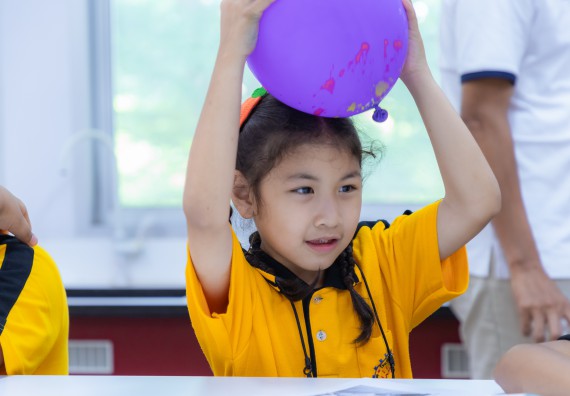 ภาพกิจกรรม  คณะวิทยาศาสตร์และเทคโนโลยี มหาวิทยาลัยราชภัฏกำแพงเพชร ร่วมกับโรงเรียนเทศบาล 2 (วัดทุ่งสวน) จัดกิจกรรมค่ายปฏิบัติการทางวิทยาศาสตร์ โรงเรียนเทศบาล 2 (วัดทุ่งสวน) ตามโครงการห้องเรียนอัจฉริยะ ให้กับนักเรียนระดับชั้นประถมศึกษาปีที่ 1-4