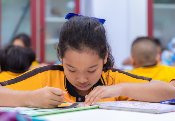 ภาพกิจกรรม  คณะวิทยาศาสตร์และเทคโนโลยี มหาวิทยาลัยราชภัฏกำแพงเพชร ร่วมกับโรงเรียนเทศบาล 2 (วัดทุ่งสวน) จัดกิจกรรมค่ายปฏิบัติการทางวิทยาศาสตร์ โรงเรียนเทศบาล 2 (วัดทุ่งสวน) ตามโครงการห้องเรียนอัจฉริยะ ให้กับนักเรียนระดับชั้นประถมศึกษาปีที่ 1-4