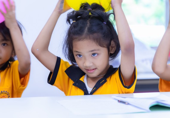 ภาพกิจกรรม  คณะวิทยาศาสตร์และเทคโนโลยี มหาวิทยาลัยราชภัฏกำแพงเพชร ร่วมกับโรงเรียนเทศบาล 2 (วัดทุ่งสวน) จัดกิจกรรมค่ายปฏิบัติการทางวิทยาศาสตร์ โรงเรียนเทศบาล 2 (วัดทุ่งสวน) ตามโครงการห้องเรียนอัจฉริยะ ให้กับนักเรียนระดับชั้นประถมศึกษาปีที่ 1-4