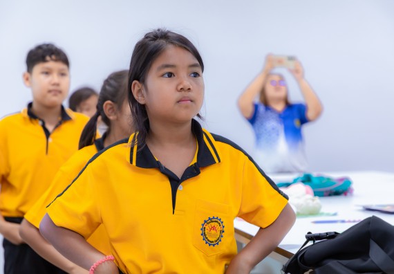 ภาพกิจกรรม  คณะวิทยาศาสตร์และเทคโนโลยี มหาวิทยาลัยราชภัฏกำแพงเพชร ร่วมกับโรงเรียนเทศบาล 2 (วัดทุ่งสวน) จัดกิจกรรมค่ายปฏิบัติการทางวิทยาศาสตร์ โรงเรียนเทศบาล 2 (วัดทุ่งสวน) ตามโครงการห้องเรียนอัจฉริยะ ให้กับนักเรียนระดับชั้นประถมศึกษาปีที่ 1-4