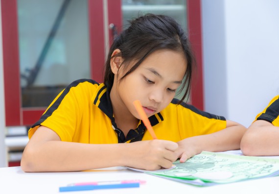 ภาพกิจกรรม  คณะวิทยาศาสตร์และเทคโนโลยี มหาวิทยาลัยราชภัฏกำแพงเพชร ร่วมกับโรงเรียนเทศบาล 2 (วัดทุ่งสวน) จัดกิจกรรมค่ายปฏิบัติการทางวิทยาศาสตร์ โรงเรียนเทศบาล 2 (วัดทุ่งสวน) ตามโครงการห้องเรียนอัจฉริยะ ให้กับนักเรียนระดับชั้นประถมศึกษาปีที่ 1-4