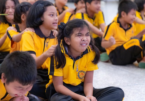 ภาพกิจกรรม  คณะวิทยาศาสตร์และเทคโนโลยี มหาวิทยาลัยราชภัฏกำแพงเพชร ร่วมกับโรงเรียนเทศบาล 2 (วัดทุ่งสวน) จัดกิจกรรมค่ายปฏิบัติการทางวิทยาศาสตร์ โรงเรียนเทศบาล 2 (วัดทุ่งสวน) ตามโครงการห้องเรียนอัจฉริยะ ให้กับนักเรียนระดับชั้นประถมศึกษาปีที่ 1-4