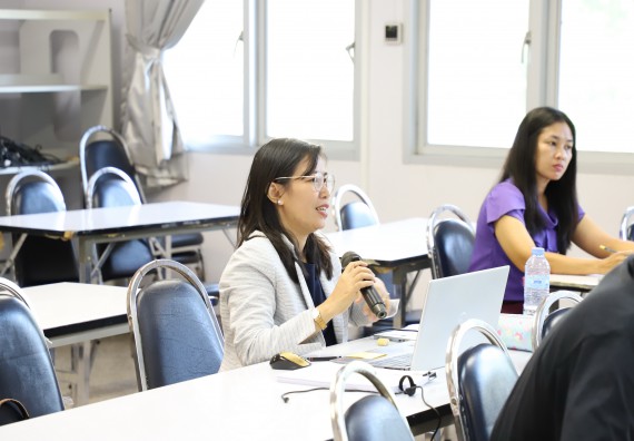 ภาพกิจกรรม  โปรแกรมวิชาเคมี คณะวิทยาศาสตร์และเทคโนโลยี ม.ราชภัฏกำแพงเพชร จัดกิจกรรมการสอบโครงการวิจัยทางเคมีแบบปากเปล่า (Oral Presentation)