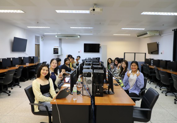 ภาพกิจกรรม  คณะวิทยาศาสตร์และเทคโนโลยี มหาวิทยาลัยราชภัฏกำแพงเพชร ได้จัดกิจกรรมการประชุมวิชาการออนไลน์ การนำเสนอผลงานและโครงงานทางวิชาการระดับชาติ ด้านวิทยาศาสตร์ คณิตศาสตร์และเทคโนโลยี