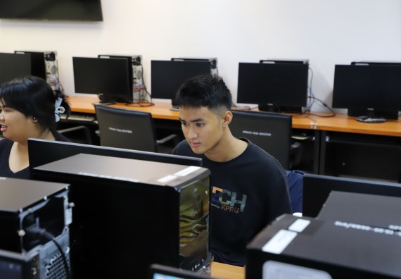 ภาพกิจกรรม  คณะวิทยาศาสตร์และเทคโนโลยี มหาวิทยาลัยราชภัฏกำแพงเพชร ได้จัดกิจกรรมการประชุมวิชาการออนไลน์ การนำเสนอผลงานและโครงงานทางวิชาการระดับชาติ ด้านวิทยาศาสตร์ คณิตศาสตร์และเทคโนโลยี