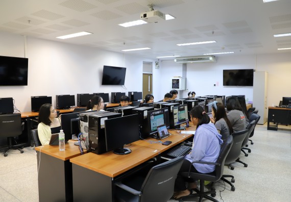 ภาพกิจกรรม  คณะวิทยาศาสตร์และเทคโนโลยี มหาวิทยาลัยราชภัฏกำแพงเพชร ได้จัดกิจกรรมการประชุมวิชาการออนไลน์ การนำเสนอผลงานและโครงงานทางวิชาการระดับชาติ ด้านวิทยาศาสตร์ คณิตศาสตร์และเทคโนโลยี