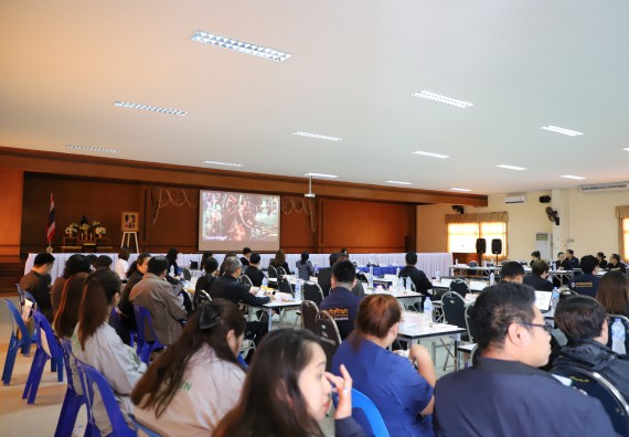 ภาพกิจกรรม  ผู้บริหารและอาจารย์คณะวิทยาศาสตร์และเทคโนโลยี เข้าร่วม กิจกรรมประชุมโครงการขับเคลื่อนโมเดลขจัดความยากจน THAPHUTSA MODEL