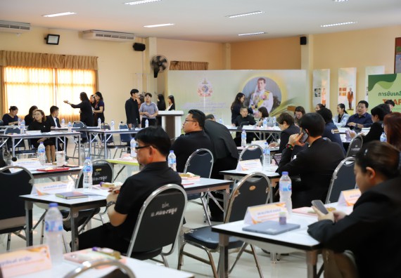 ภาพกิจกรรม  ผู้บริหารและอาจารย์คณะวิทยาศาสตร์และเทคโนโลยี เข้าร่วม กิจกรรมประชุมโครงการขับเคลื่อนโมเดลขจัดความยากจน THAPHUTSA MODEL