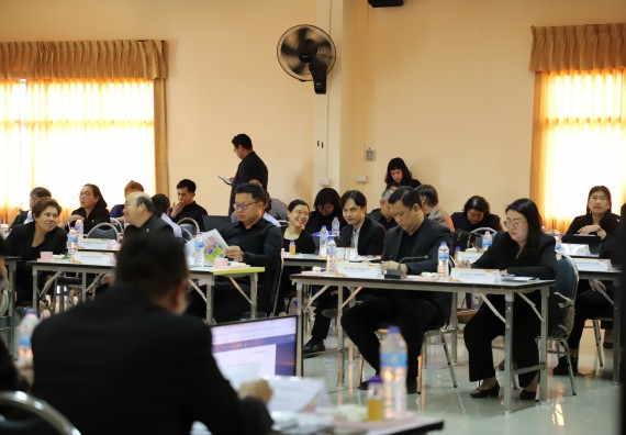 ภาพกิจกรรม  ผู้บริหารและอาจารย์คณะวิทยาศาสตร์และเทคโนโลยี เข้าร่วม กิจกรรมประชุมโครงการขับเคลื่อนโมเดลขจัดความยากจน THAPHUTSA MODEL